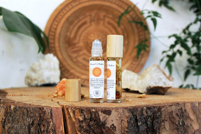 Sacral chakra healing oil with cinnamon, sandalwood, jasmine