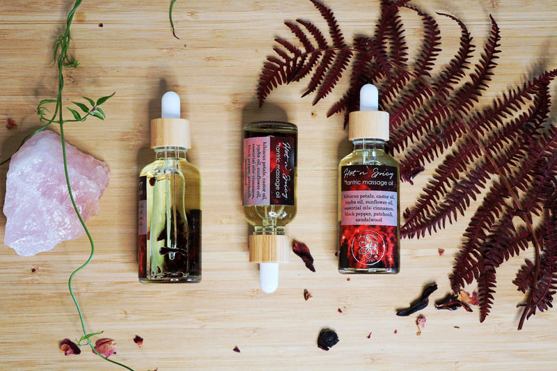 Hot and spicy tantric massage oil with essential oils