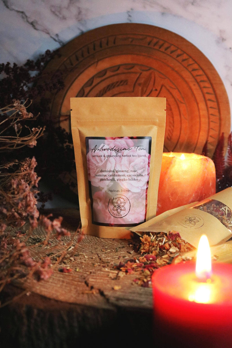 Aphrodisiac tea with damiana, ginseng, cocoa, rose, cardamom