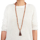 Bodynova – Mala Yoga Kette Sandelholz-Duft mit farbiger Quaste (108 Perlen)