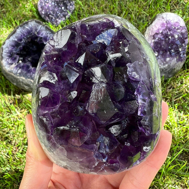 KARMA YOGA SHOP - Amethystgeode aus Uruguay