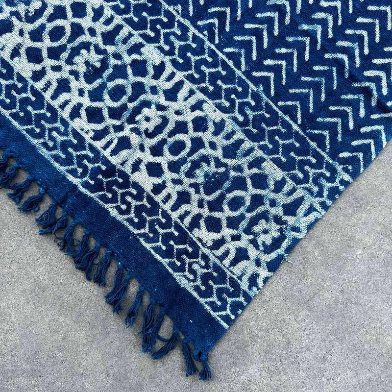 Couverture indigo faite main, 170 x 120 cm, Seedha Arrows