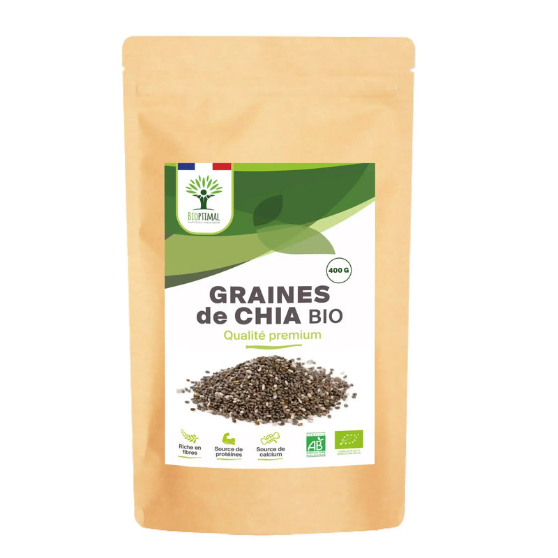 Eine braune Papiertüte von "BIOPTIMAL" mit 400 G Bio-Chiasamen und der Aufschrift "GRAINES de CHIA BIO Qualité premium". Die Verpackung hebt Vorteile wie Ballaststoffe, Proteine und Kalzium hervor.