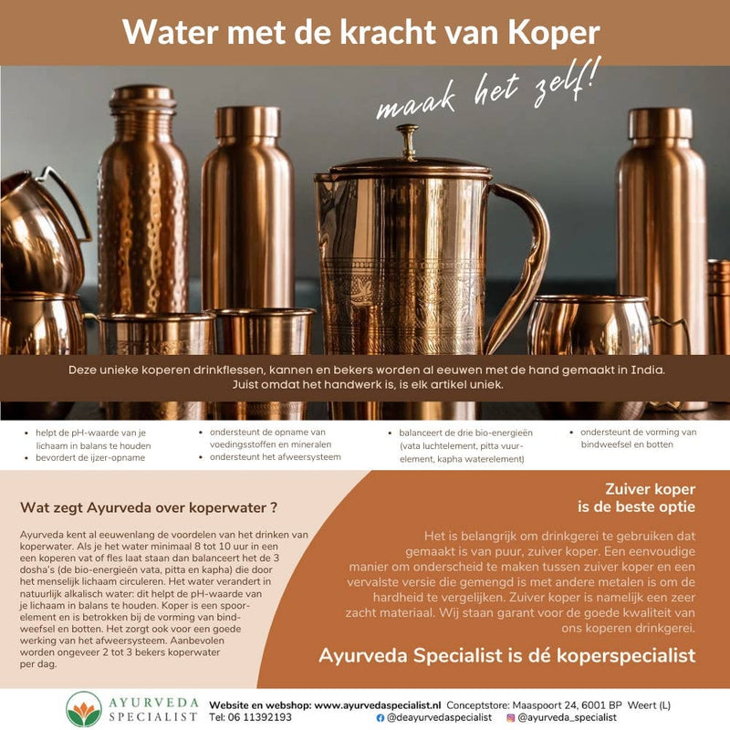 Ayurveda Specialist B.V. - Reine Kupferwasserflasche Blumenmuster ± 1 Liter