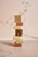 Apeiron Fuß- & Hornhaut Peeling-Seife 100g – Handgemachte Pflege für schöne, weiche Füße