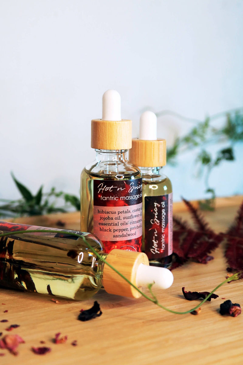 Hot and spicy tantric massage oil with essential oils