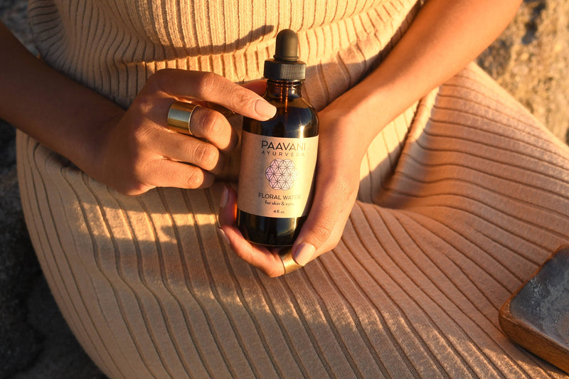 PAAVANI Ayurveda - Blütenwasser | Botanische Feuchtigkeitspflege für Haut & Augen