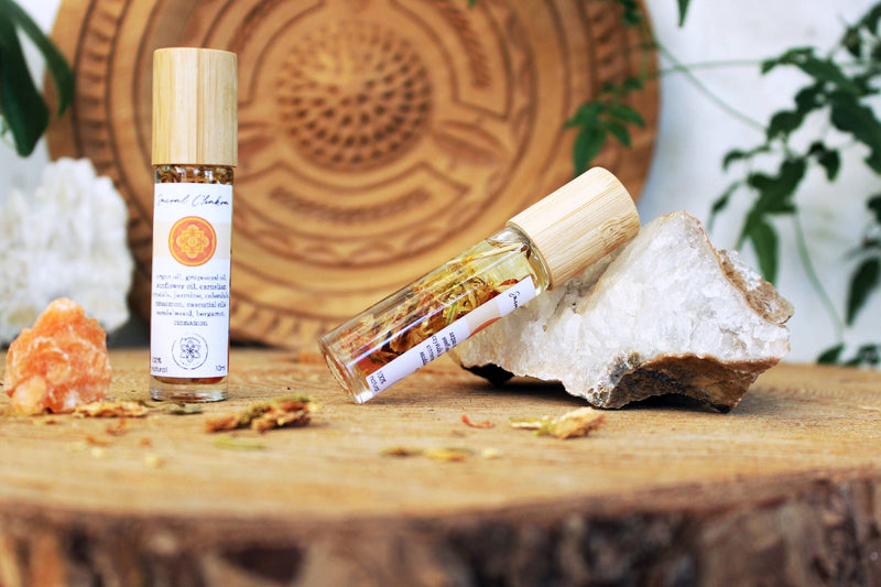 Sacral chakra healing oil with cinnamon, sandalwood, jasmine