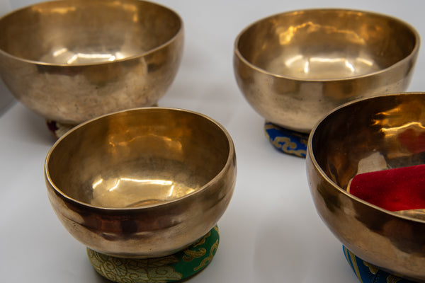 tibetisches-klangschalen-set-4-teilig-messing-handarbeit-nepal