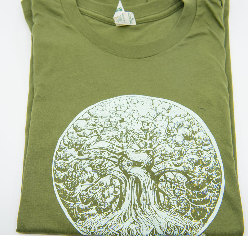 Demian - Bio T-Shirt „Lebensbaum“ – Handbedruckt in Bern | 100 % Organic Cotton (Olivgrün)
