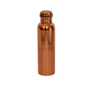 Einfache, glatte Kupfer-Wasserflasche mit Deckel.