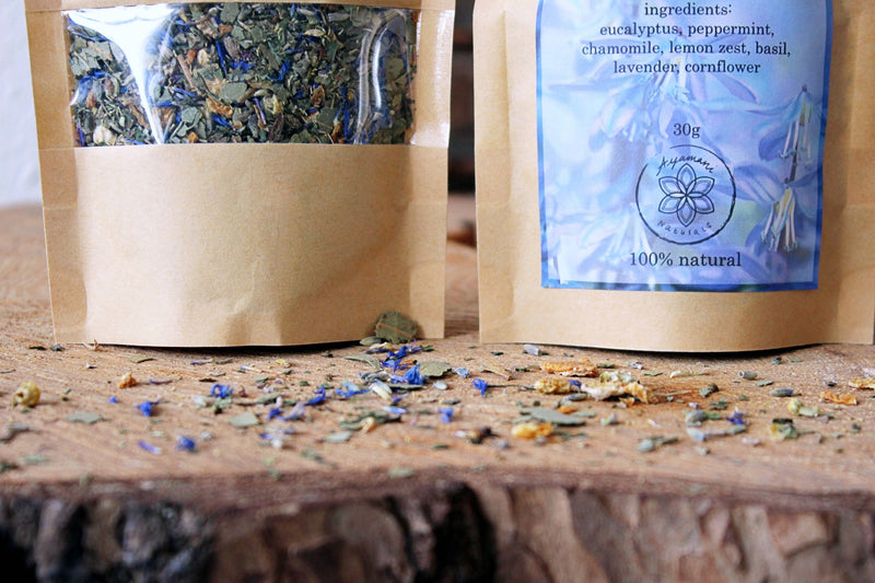 Ayamani Naturals - Kräutertee für das Halschakra zur Linderung von Stimme und Nebenhöhlen| Vishuddha