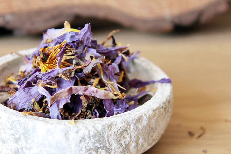 Ayamani Naturals - BLAUE LOTUS Nymphaea Caerulea für luzides Träumen Getrocknete Blütenblätter - 30 g