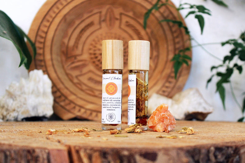 Sacral chakra healing oil with cinnamon, sandalwood, jasmine