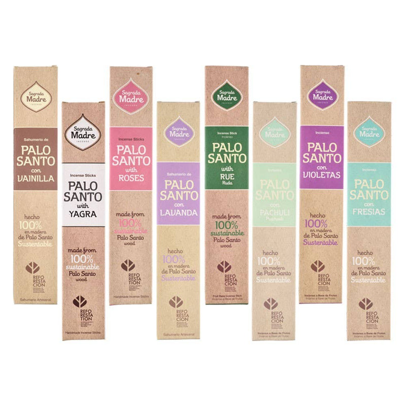 Eine Vielfaltspackung mit sieben Sagrada Madre Räucherstäbchen-Boxen, alle mit Palo Santo in Kombination mit Vanille, Yagra, Rosen, Lavendel, Raute (Rue/Ruda), Patchouli, Veilchen (Violetas) und Freesien (Fresias).