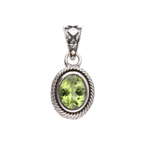 Böhmischer Peridot-Anhänger aus 925er-Sterlingsilber