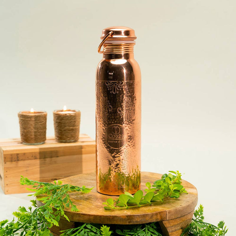 Kupferwasserflasche 1 Liter – Ayurveda Trinkflasche mit graviertem Blumenmuster