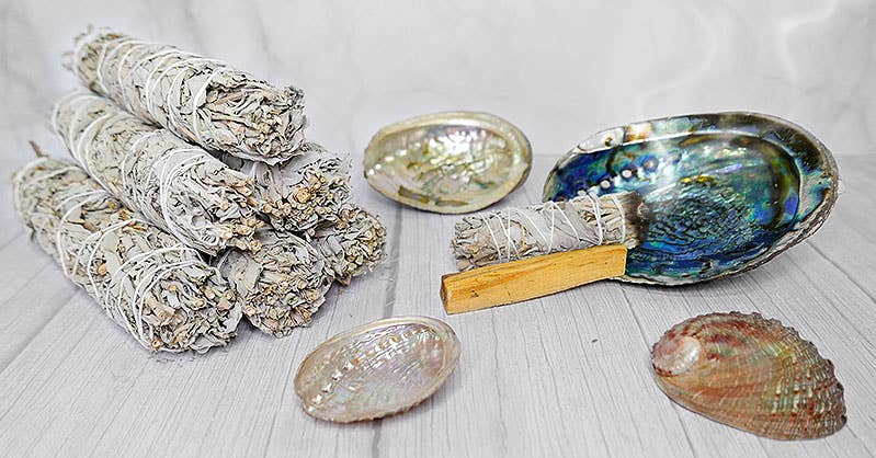 Abalone shell with thread for smoking, smoking bowl, smoking vessel