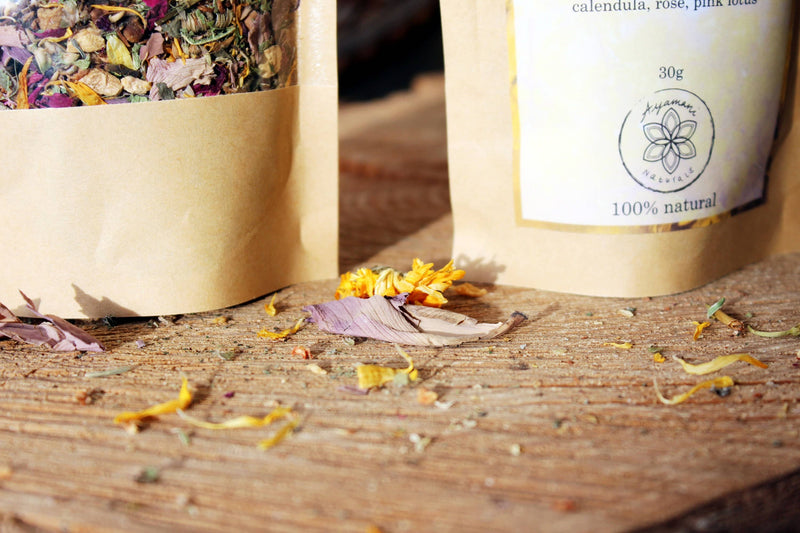 Ayamani Naturals - Manifest Tea | Kräutermischung zur Stimmungsaufhellung und Verjüngung