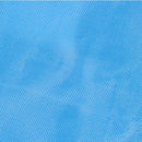 Eine Nahaufnahme mit Textur eines leuchtend blauen Synthetikstoffs, der ein enges, gewebtes Muster mit einer leichten diagonalen Struktur zeigt.