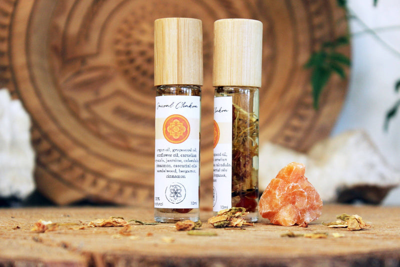Sacral chakra healing oil with cinnamon, sandalwood, jasmine