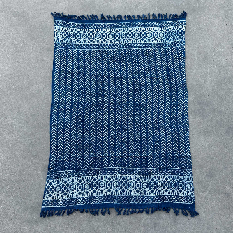 Handgefertigte Indigo-Decke, 170 x 120 cm, Seedha Arrows