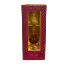 Eine hohe, dekorative Glasflasche mit Song of India natürlichem Duftöl (Attar), präsentiert in ihrer schmalen, gemusterten, lila-goldenen Schachtel.