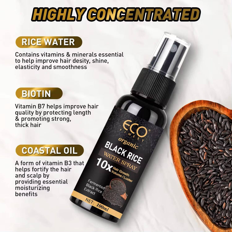 Eine Flasche Eco Finest Organic Black Rice Water Spray (100ml) mit hervorstechenden Inhaltsstoffen: Reiswasser (für Haardichte, Glanz, Elastizität und Geschmeidigkeit), Biotin (Vitamin B7, für kräftiges, dickes Haar) und Küstenöl (Vitamin B3, für Haar und Kopfhaut). Schwarzer Reis ist in einer Holzschale zu sehen.