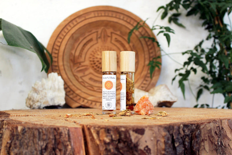 Sacral chakra healing oil with cinnamon, sandalwood, jasmine