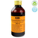 Eine Flasche NIMI AYURVEDA Mahanarayana Thailam, ein ayurvedisches Massageöl. Auf dem Etikett sind die Inhaltsstoffe, die Füllmenge von 200 ml und die Aufschrift „Vegan“ und „Vata“ zu sehen.